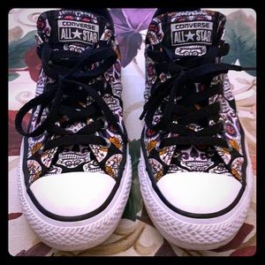 Converse ALL STAR SIZE 7 women’s